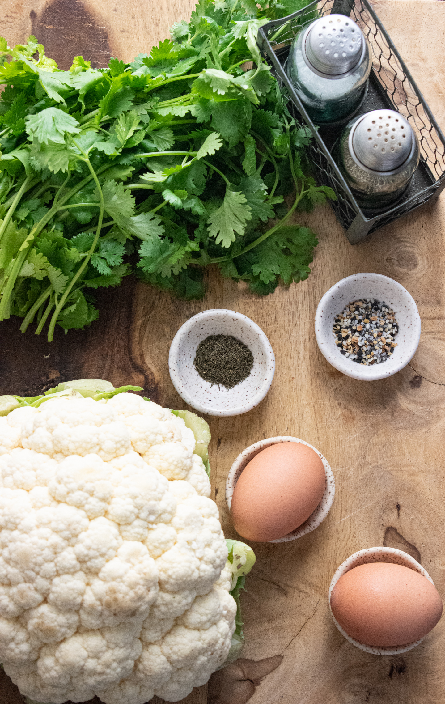 ingredients to make cauliflower egg wraps 