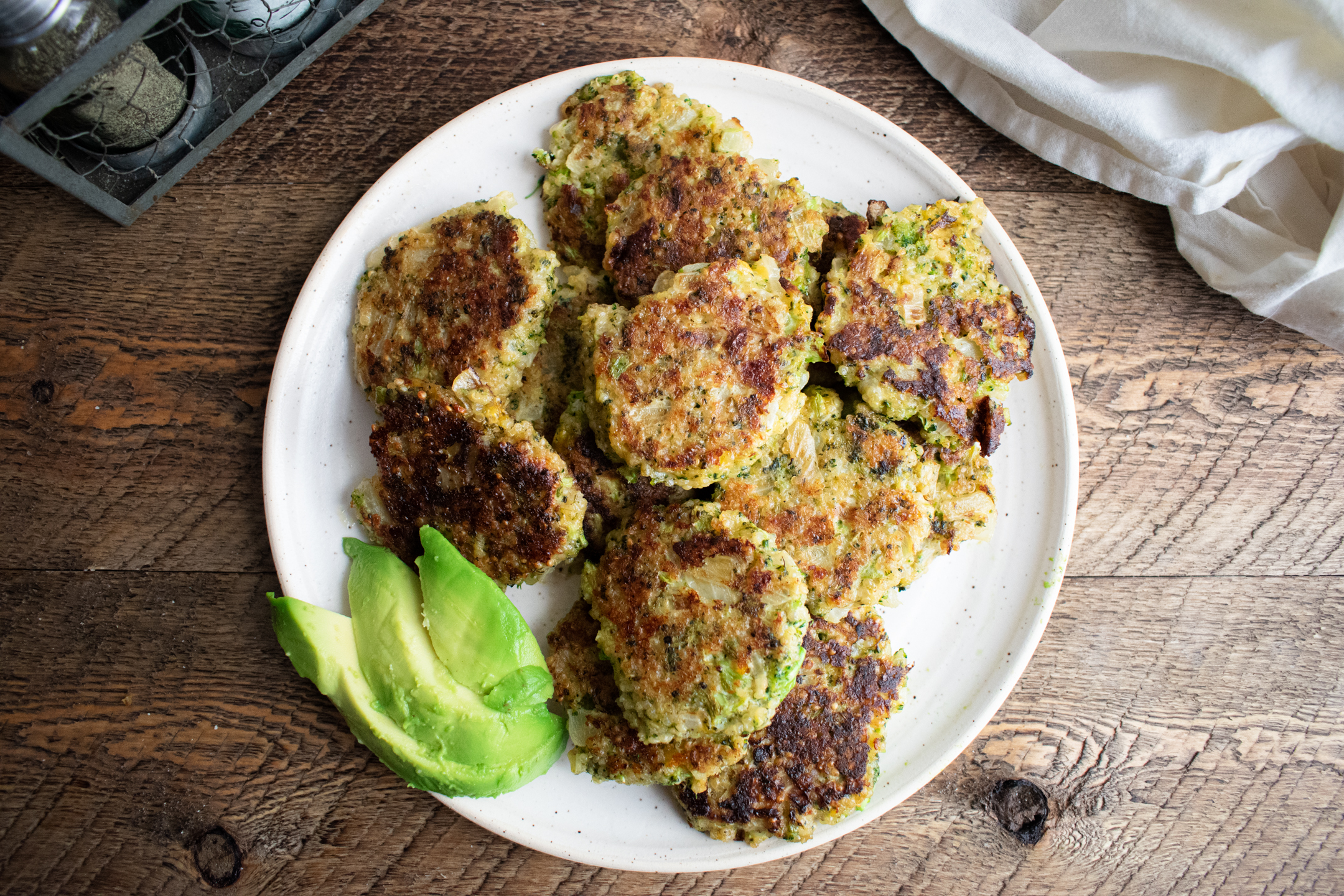 birds eye view of crispy quinoa veggie patties